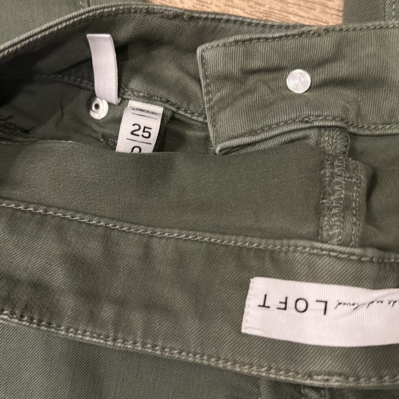 Loft Curvy Skinny jeans - Picture 3 of 3